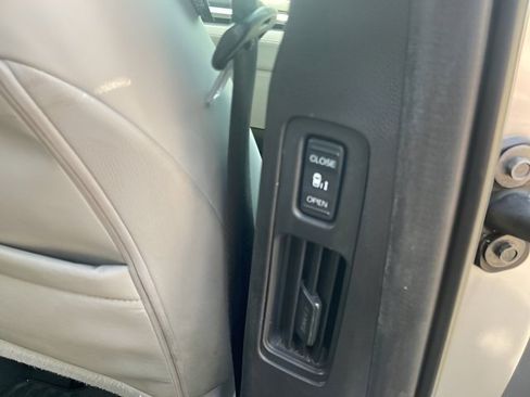 Used 2018 Honda Odyssey EX-L image 11
