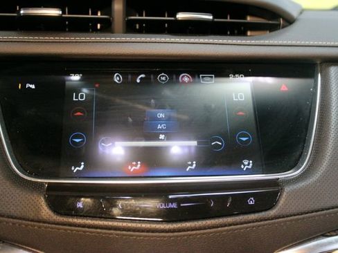 Used 2019 Cadillac XT5 FWD image 27
