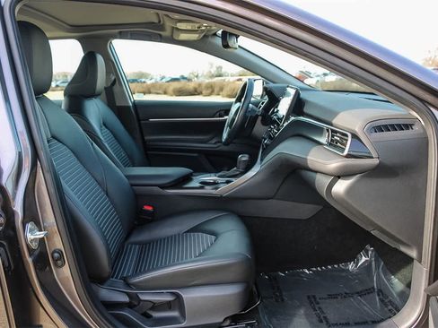 Used 2024 Toyota Camry SE w/ Audio Upgrade Package FWD image 4