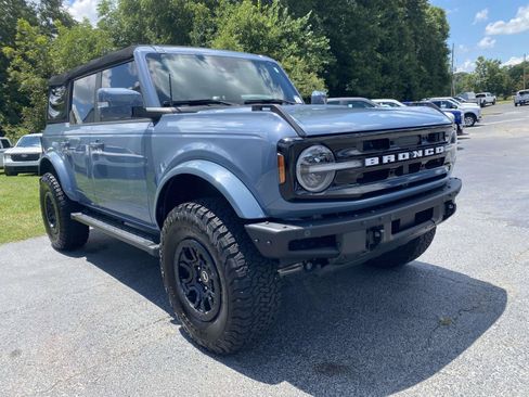 Used 2023 Ford Bronco Outer Banks AWD/4WD image 1