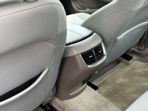 Used 2018 Chevrolet Malibu Hybrid FWD image 26