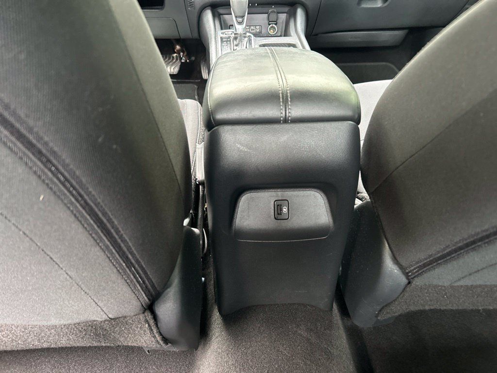 Used 2024 Nissan Sentra SV FWD image 29