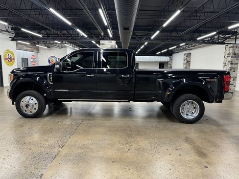 Used 2019 Ford F450 King Ranch w/ King Ranch Ultimate Package AWD/4WD image 4
