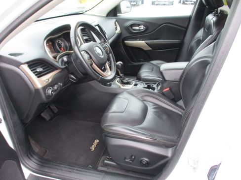 Used 2018 Jeep Cherokee Limited w/ High Altitude Package image 11