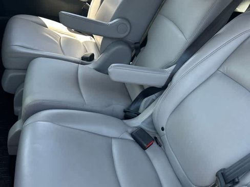 Used 2023 Honda Odyssey EX-L image 5