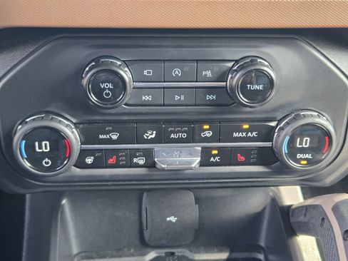 Used 2024 Ford Bronco Outer Banks w/ Sasquatch Package AWD/4WD image 14