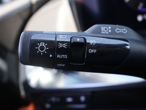 Used 2024 Kia Carnival SX Prestige FWD image 41