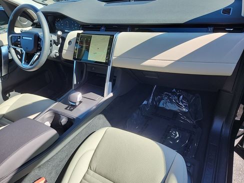 Certified 2025 Land Rover Discovery Sport S image 28