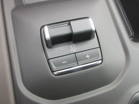 New 2026 GMC Sierra 3500 Denali w/ Denali Reserve Package image 18