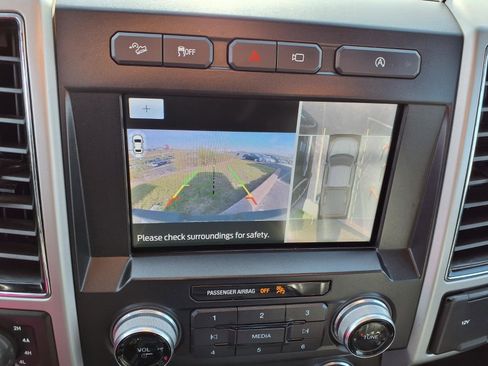 Used 2019 Ford F150 Lariat w/ Equipment Group 502A Luxury image 5