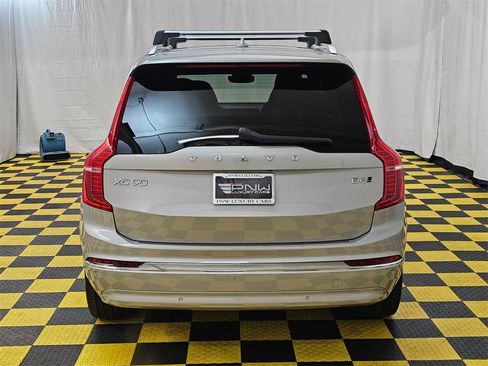 Used 2023 Volvo XC90 B6 Ultimate w/ Protection Package Premier image 4