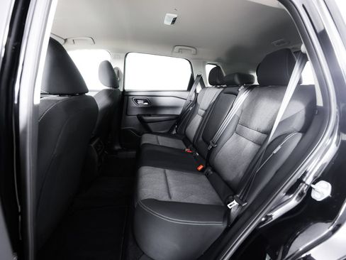 Used 2026 Nissan Rogue SV AWD/4WD image 17