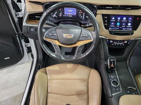 Used 2022 Cadillac XT5 Premium Luxury w/ Platinum Package AWD/4WD image 16