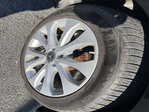 Used 2018 Mercedes-Benz E 300 4MATIC image 10