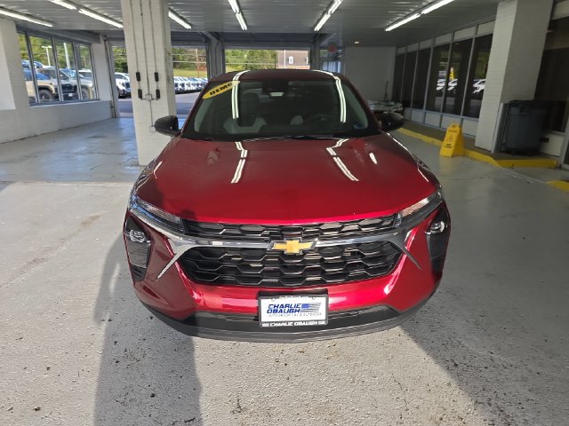 Used 2025 Chevrolet Trax LS FWD image 8