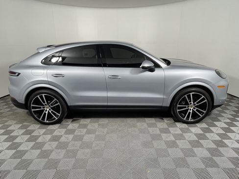 Used 2024 Porsche Cayenne Coupe image 8