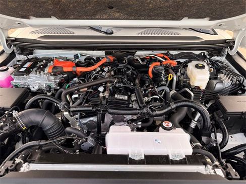 Used 2025 Toyota Land Cruiser Base image 23