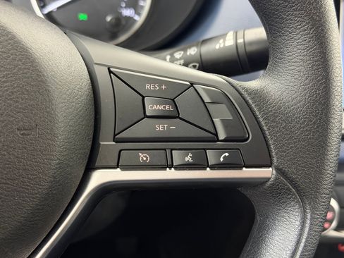 Used 2025 Nissan Versa SV FWD image 29
