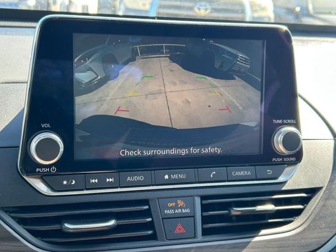 Used 2025 Nissan Altima 2.5 SV image 29