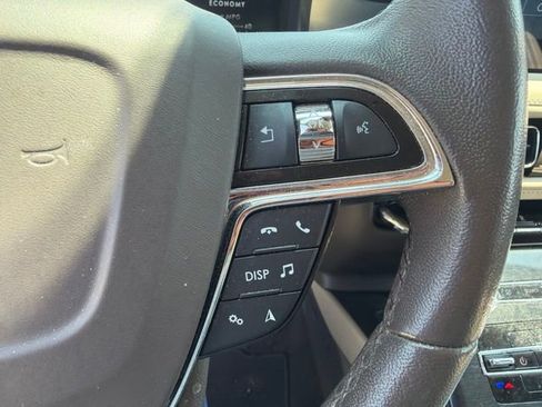 Used 2023 Lincoln Nautilus FWD w/ Premium Package image 13