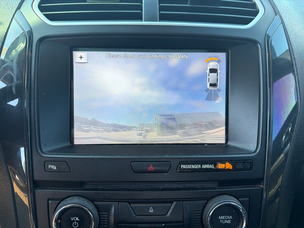 Used 2018 Ford Explorer XLT w/ Equipment Group 202A FWD image 16