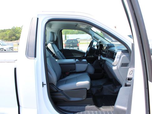 Used 2025 Ford F250 XL w/ XL Chrome Package RWD image 15