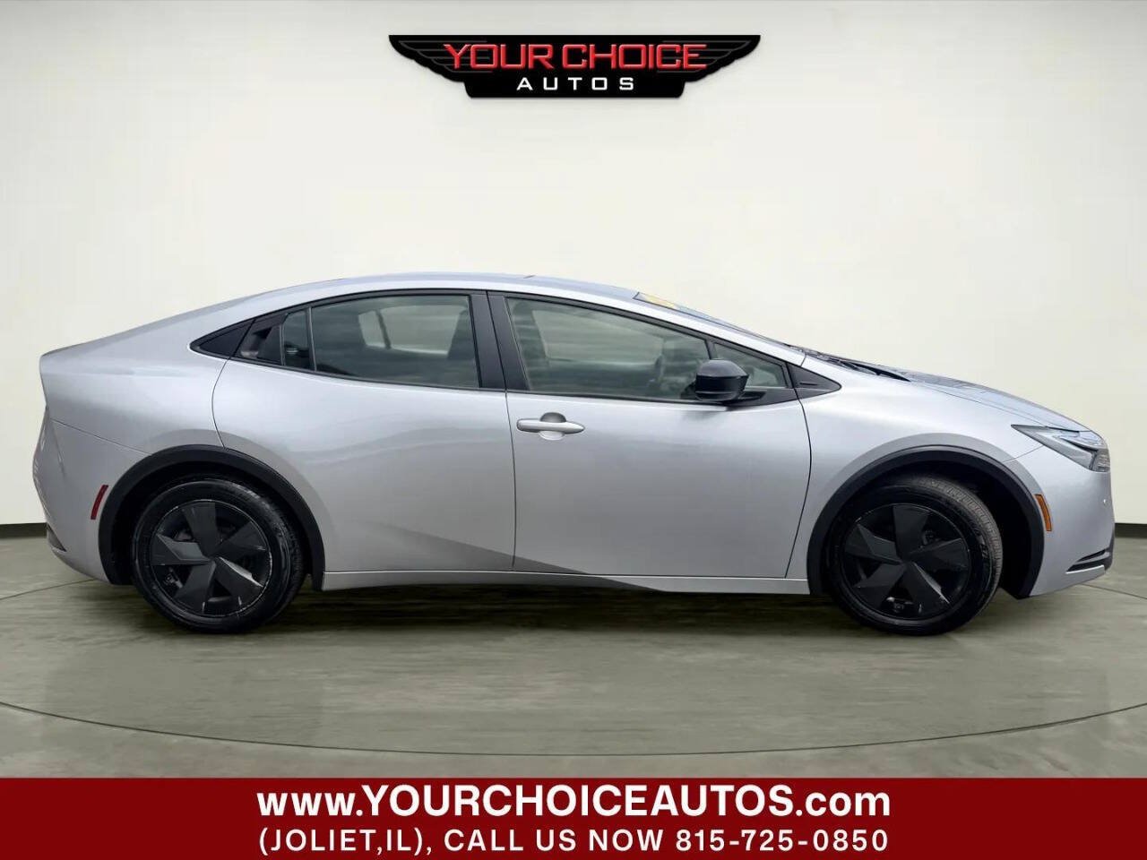 Used 2023 Toyota Prius LE FWD image 7