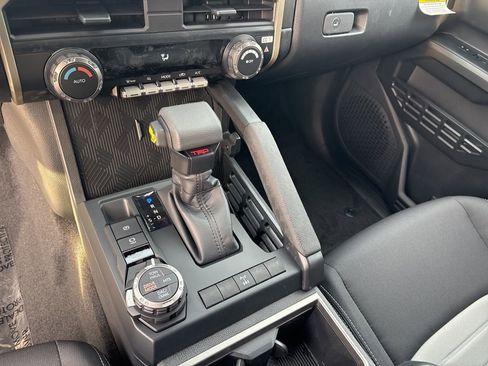 New 2025 Toyota Tacoma TRD Off-Road image 25