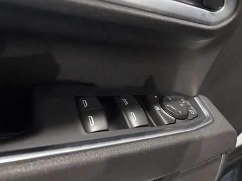 Used 2025 Chevrolet Silverado 2500 LT w/ Convenience Package image 14