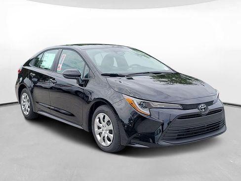 New 2026 Toyota Corolla LE FWD image 3