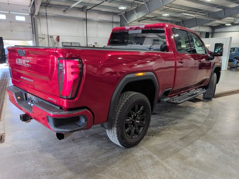 Used 2024 GMC Sierra 2500 AT4 w/ Technology Package AWD/4WD image 3