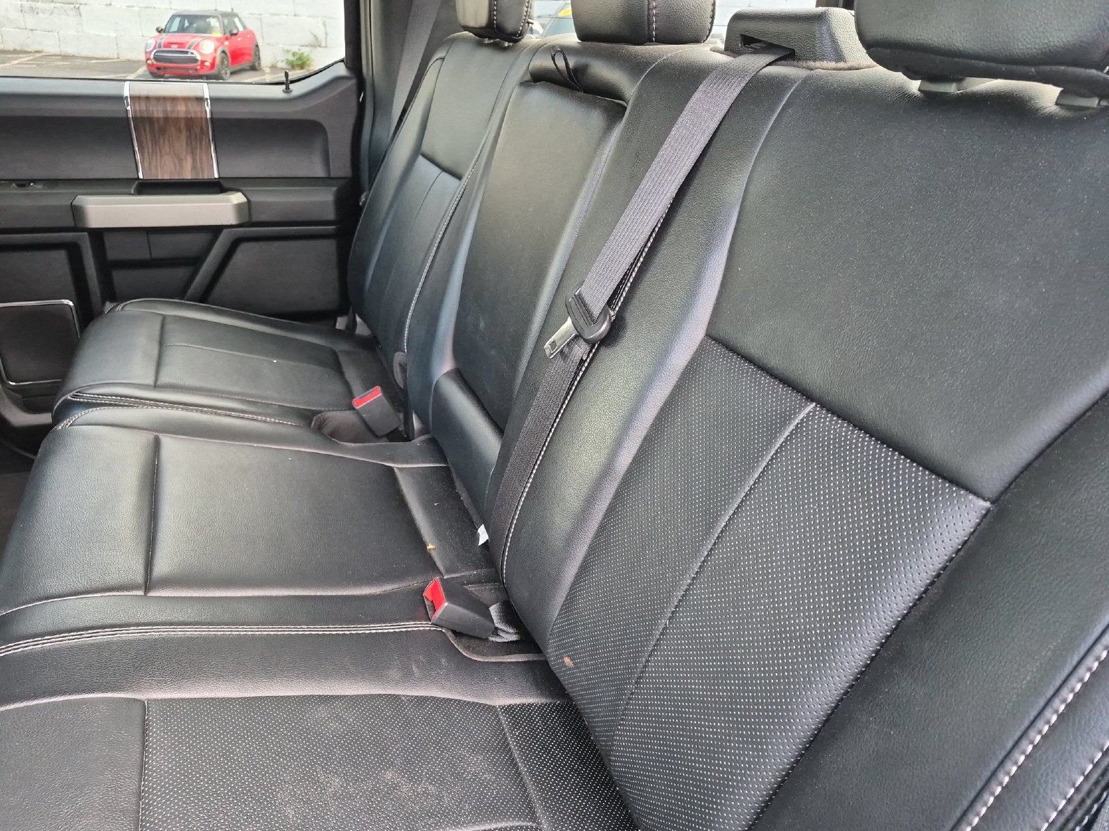 Used 2019 Ford F150 Lariat w/ Equipment Group 502A Luxury AWD/4WD image 15