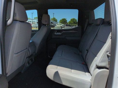 Used 2025 Chevrolet Silverado 1500 LT AWD/4WD image 17