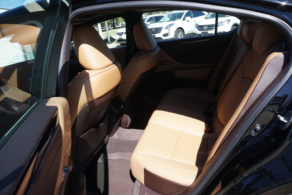 Used 2020 Lexus ES 350 w/ Premium Package FWD image 15