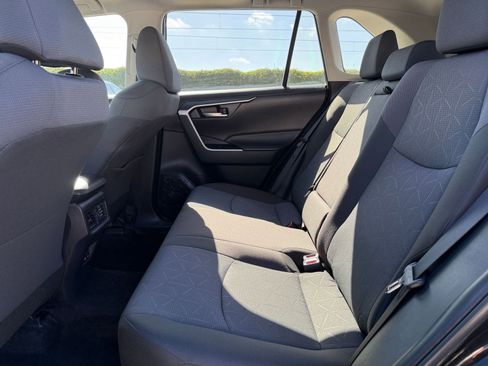 Used 2025 Toyota RAV4 XLE image 25