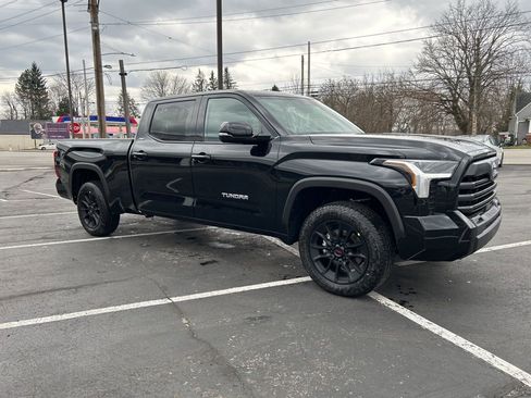 New 2026 Toyota Tundra SR5 AWD/4WD image 3