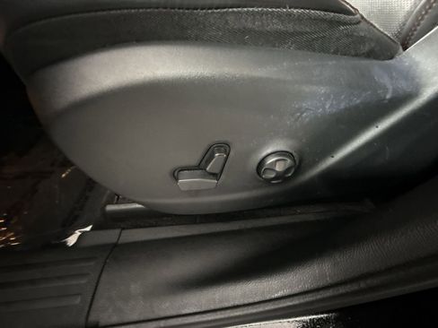 Used 2017 Jeep Cherokee Trailhawk image 14