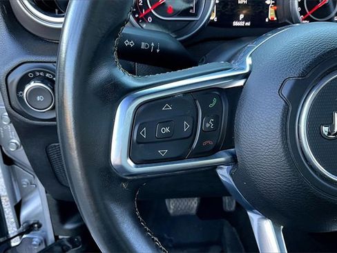 Used 2018 Jeep Wrangler Unlimited Rubicon image 10