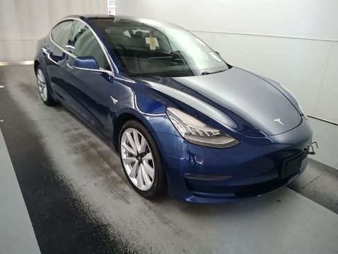 Used 2018 Tesla Model 3 Long Range image 1