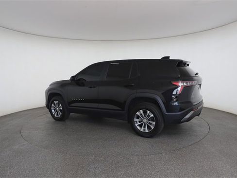 Used 2025 Chevrolet Equinox LT w/ Safety and Technology Package image 10