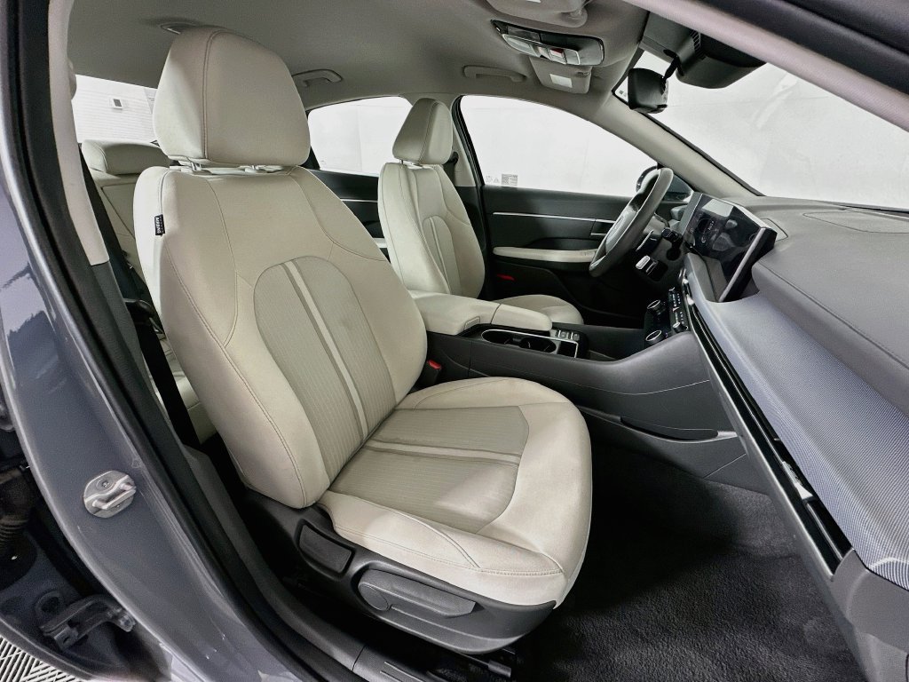 Used 2025 Hyundai Sonata SEL FWD image 26