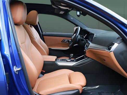 Used 2022 BMW M340i RWD image 26