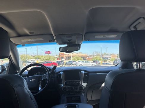 Used 2018 Chevrolet Tahoe LT image 32