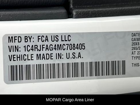 Used 2021 Jeep Grand Cherokee Laredo X image 39