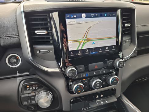 Used 2024 RAM 1500 Laramie image 17