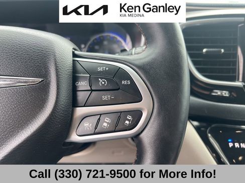 Used 2017 Chrysler Pacifica Touring-L Plus w/ Advanced Safetytec Group image 31