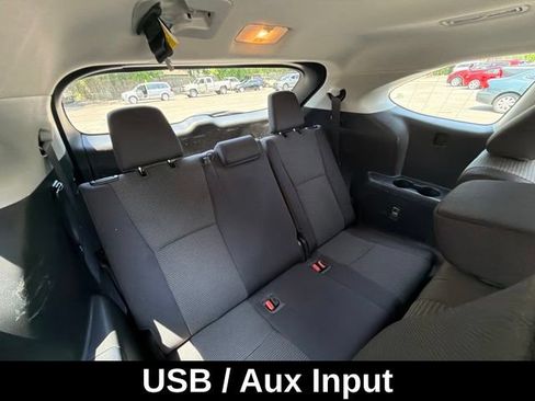 Used 2023 Toyota Highlander LE AWD/4WD image 19