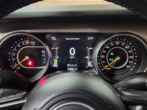 Used 2021 Jeep Gladiator Sport image 34