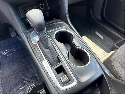 Used 2024 Chevrolet Equinox LT w/ LPO, Floor Liner Package FWD image 22