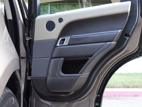 Used 2018 Land Rover Range Rover Sport HSE image 41